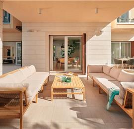 5 bedroom villa with infinity pool and sea views Hvar Town, sleeps 10